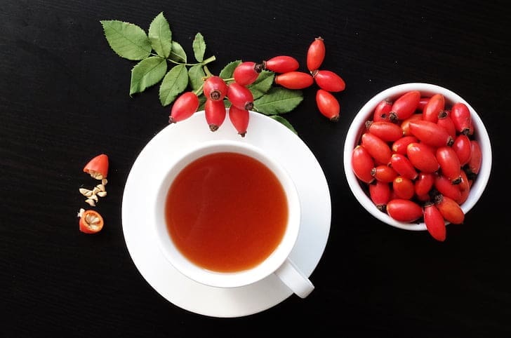 Čaj od šipka ima 50 puta više vitamina C od limuna, ali samo ako se kuva na ovaj način