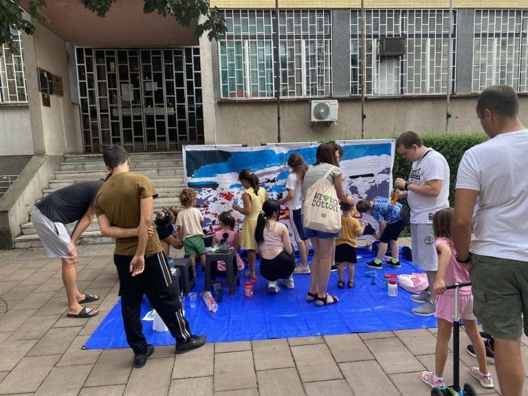 Uoči Međunarodnog dana mladih: Volonteri u dva bh. grada oslikali murale budućnosti