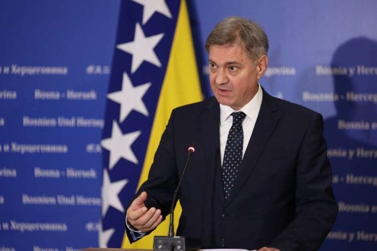 Zvizdić uputio inicijativu: Bahatu, bezobzirnu i obijesnu vožnju tretirati kao krivično djelo