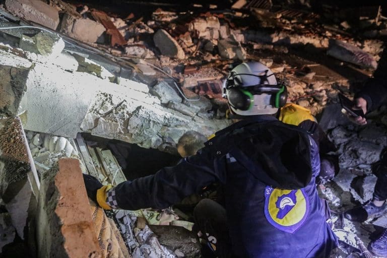 Dio Sirije je “zona katastrofe” nakon potresa, stotine ljudi mrtve i ozlijeđene