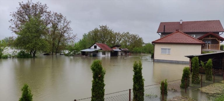 “Ovo nikada prije nije bilo”: Život sa poplavama u BiH
