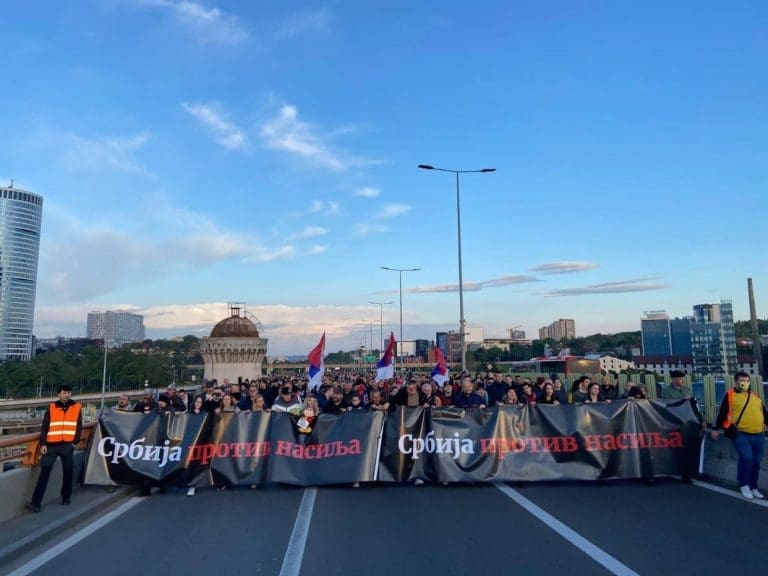 Beograd: Blokirana “Gazela”, najveći protest u posljednjih 10 godina