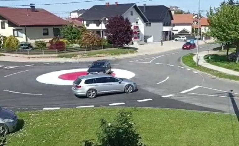 “Gdje, kamo, kuda, kako?”: Snimak sa novog kružnog toka u komšiluku je hit u regionu (VIDEO)