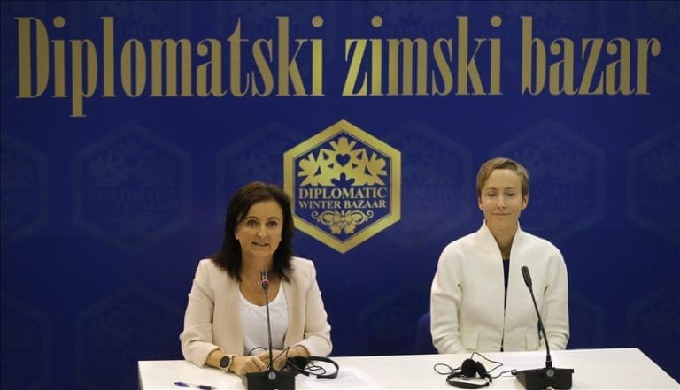 Diplomatski zimski bazar: budite humani i u jednom danu „obiđite svijet“