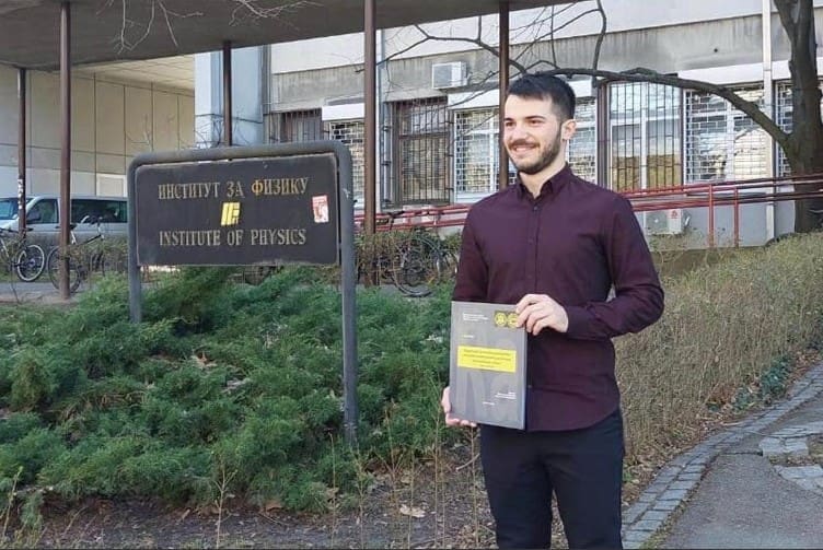 Mladi stručnjak nuklearnu fiziku zamijenio konobarskom tacnom