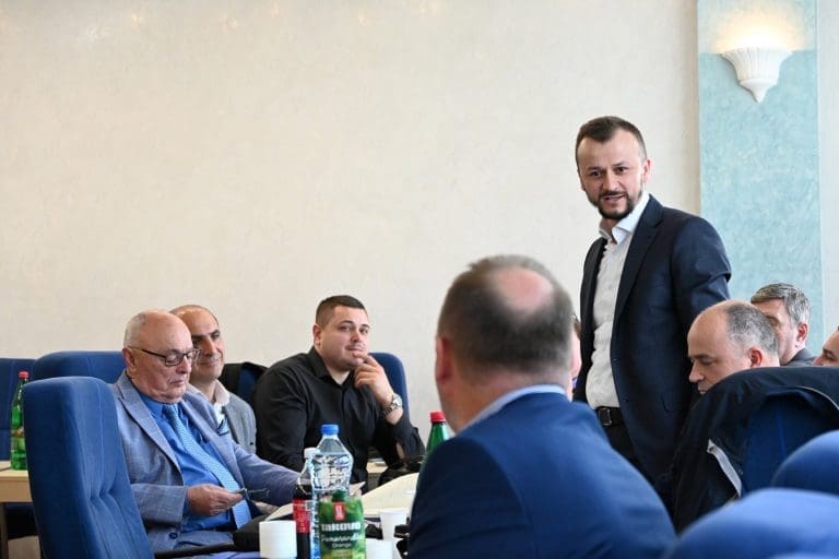 PIČI KAO ODBJEGLA LOKOMOTIVA: Tešanjski biznismen Damir Numić potpuno se otrgnuo kontroli!