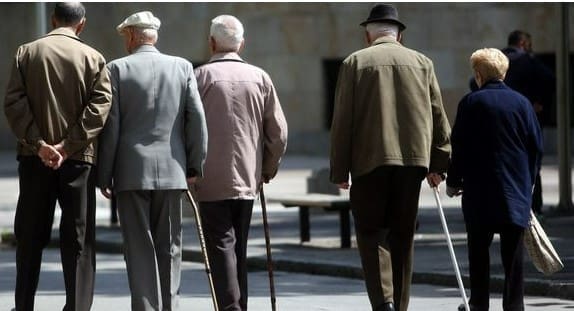 RADIĆEMO I POSLIJE 70. GODINE: Starosne granice za penziju se polako, ali sigurno pomjeraju