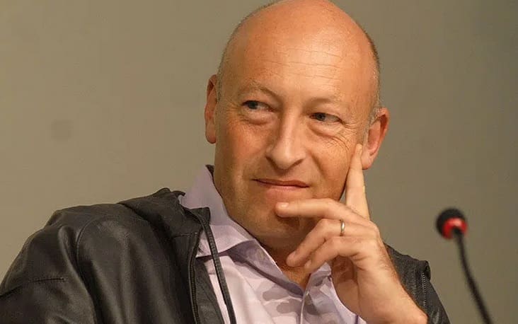 Nebojša Romčević: Vreme je da umetnost skine rukavice, jer su institucije i javnost potpuno zarobljeni propagandom