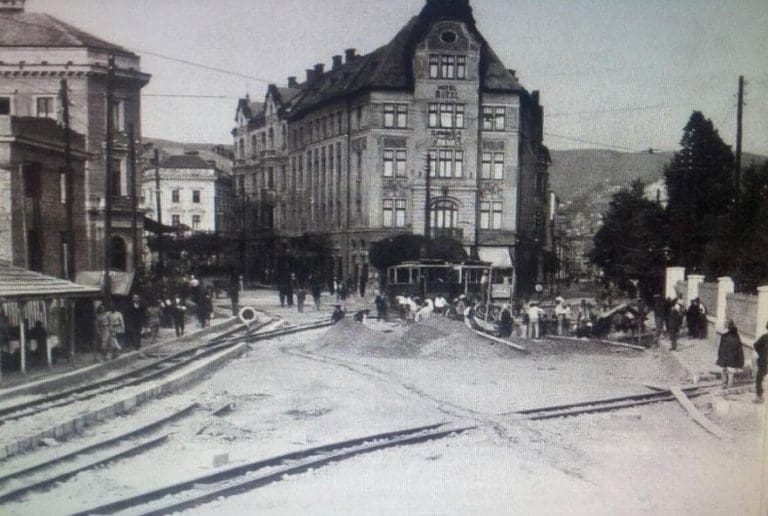 Iza čuvene zgrade u Sarajevu krije se priča o zabranjenoj ljubavi: Halid je toliko volio Mariju da je kupio dvor do njenog samo da bi je mogao gledati