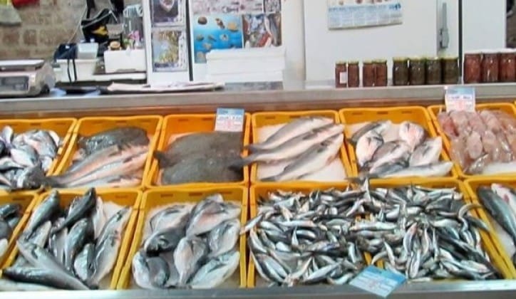 Zabrinjavajući podaci: Koliko teških metala i mikroplastike pojedete u ribi?