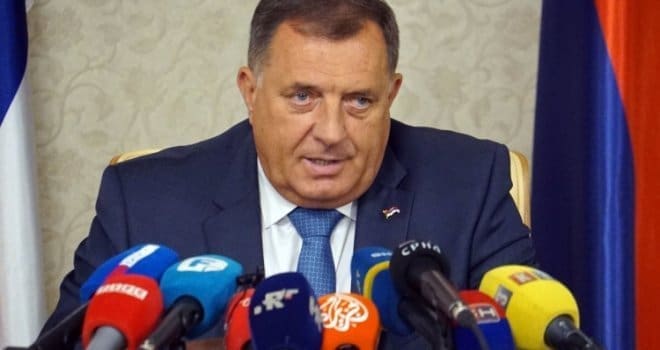 BiH neće nestati zbog Vučića i Dodika već zbog sarajevskih političara poput Bećirovića i Komšića