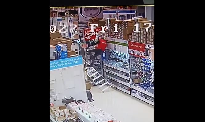 Objavljen snimak: Radnik povrijedio kičmu na radnom mjestu, pa ostao bez posla (FOTO/VIDEO)