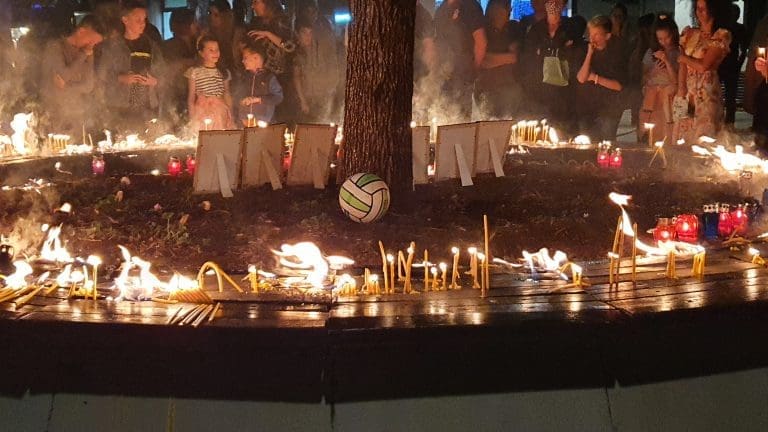 BUKA na Cetinju: Počast stradalim. Tuga, jecaji i vječno pitanje zašto