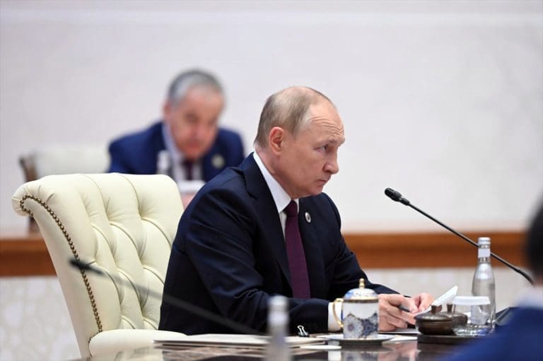 Putin: Događaju se temeljne promjene, povratka nema