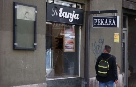 U Sarajevu na dvije lokacije razbijeni izlozi pekare ‘Manja’