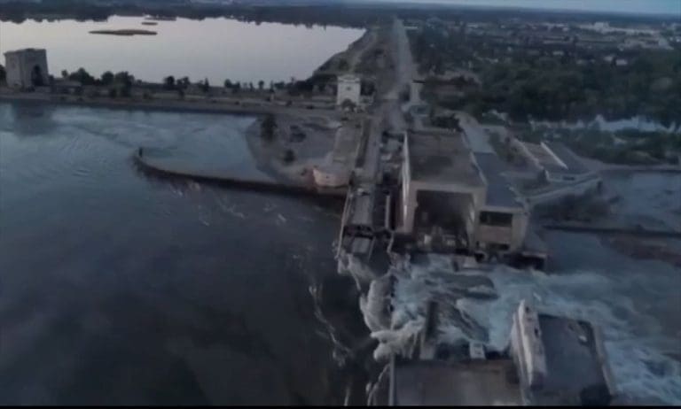 Stižu satelitske snimke katastrofe u Ukrajini. Spasioci: Problem nije voda, nego Rusi