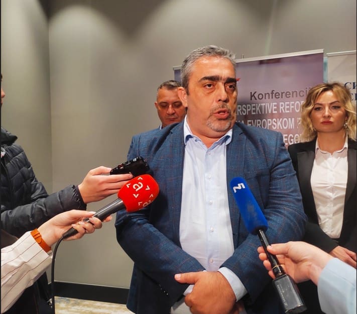 Božo Marić: “Radnici slušali svoje šefove, išli da brane granice, dok se raspravljalo o njihovim platama i pravima”
