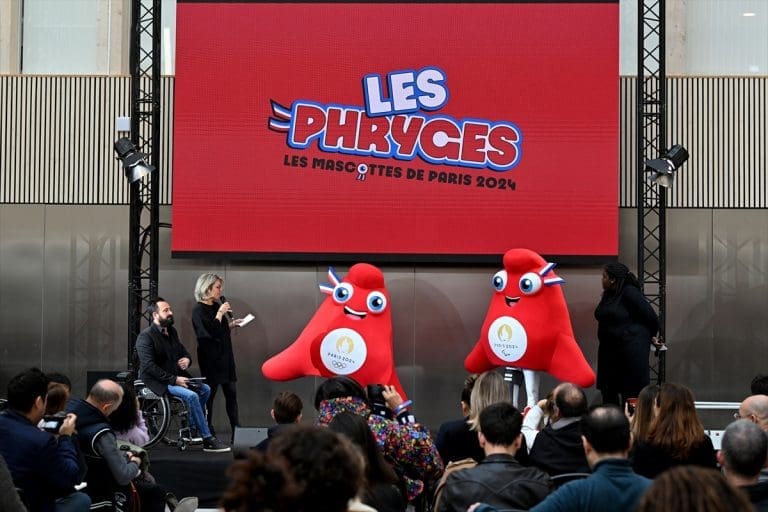 Pariz predstavio maskotu za Olimpijske igre 2024.