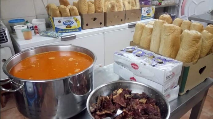 OVO JE NAŠA REALNOST: Broj korisnika javnih kuhinja nezaustavljivo raste, među njima na stotine djece!