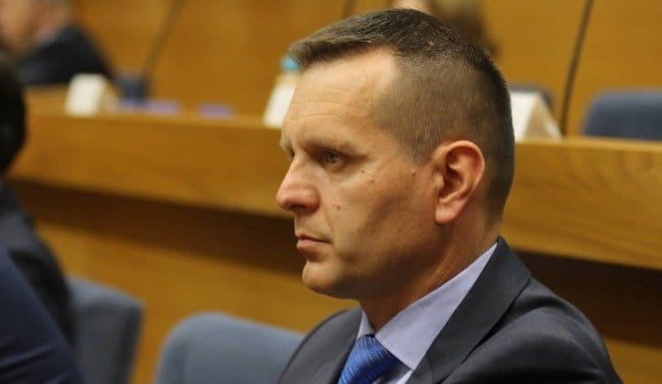 Identifikovana osoba koja je oštetila službeno vozilo Željke Cvijanović