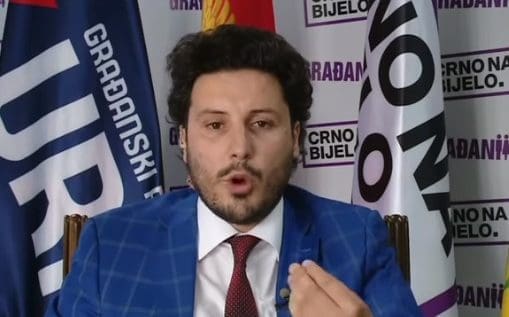 Premijer Crne Gore tužiocima predstavlja šemu šverca cigareta