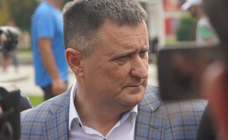 “Dosta je diskriminacije i vrijeđanja pojedinih penzionera”: Đajić protiv odluke o besplatnom javnom prevozu