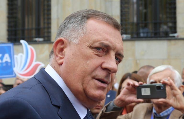 SVE DODIKOVE “INDICIJE” Ometa li predsjednik Srpske istragu i hoće li mu biti oduzet telefon?