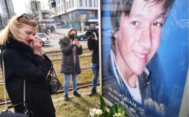 Godišnjica ubistva Denisa Mrnjavca: mučki ubijen u punom tramvaju, niko mu nije priskočio u pomoć