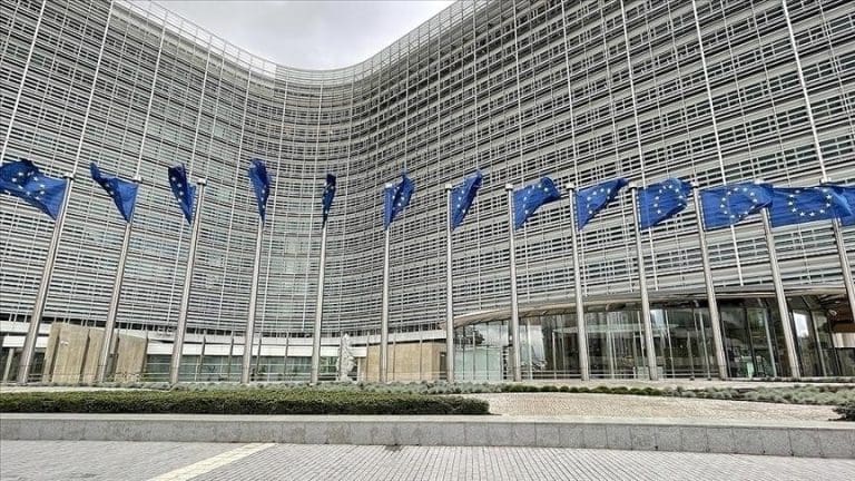 EKSPLOZIVAN IZVJEŠTAJ: Kremlj drma Briselom, vrbuju agente, špijuniraju telefone, a glavni igrač je državljanin Srbije!?
