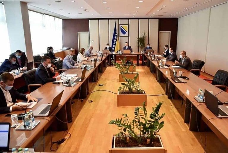 HDZ BiH na meti oštrih kritika, reagovala i američka ambasada