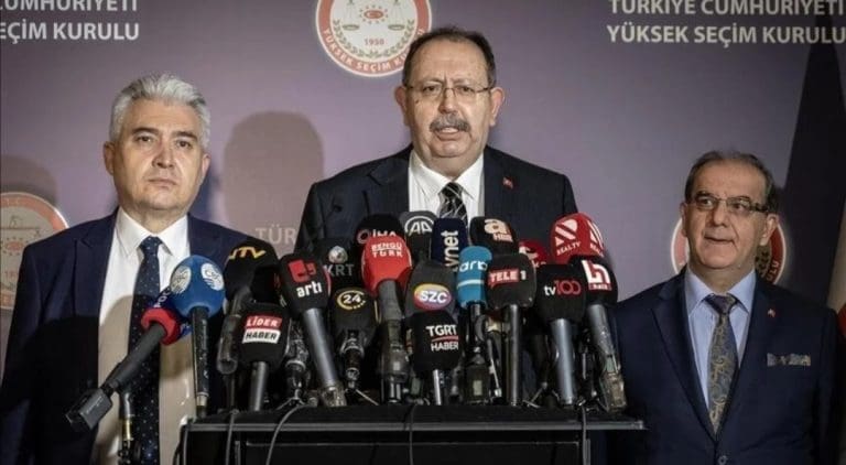 Zatvorena birališta u Turskoj, oglasio se Predsjednik komisije