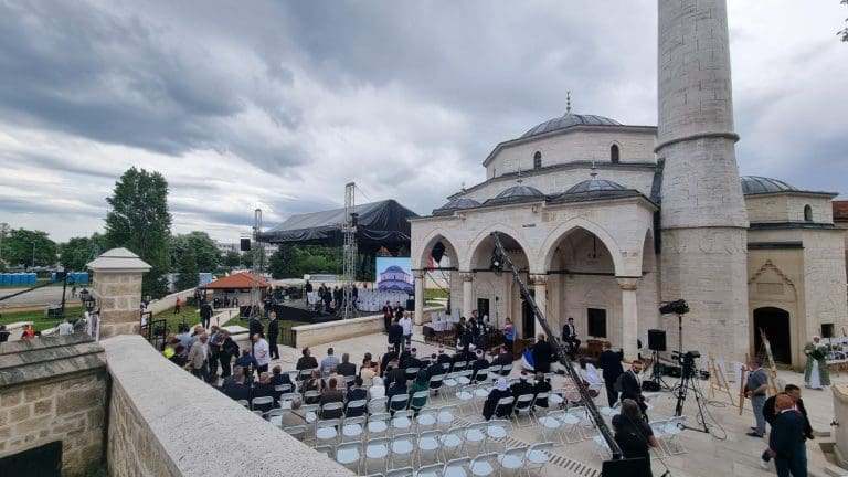 Pogledajte atmosferu pred svečano otvaranje Arnaudije FOTO