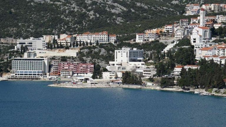 Sezona u Neumu: Hoteli popunjeni, nedostatak radne snage i dalje problem