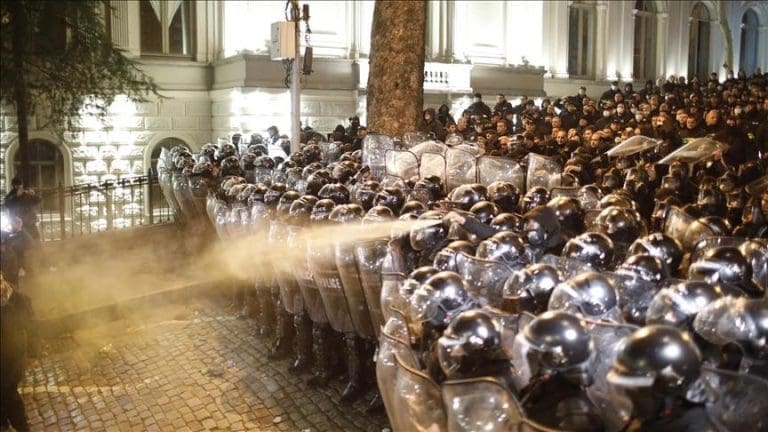 Neredi u Gruziji zbog zakona o “stranim agentima”