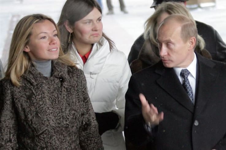 EU uvodi sankcije Putinovim kćerkama: Šta se zna o Mariji i Katerini?