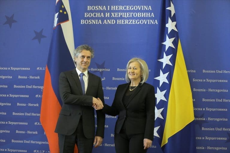 Krišto svečano dočekala premijera Slovenije Roberta Goloba