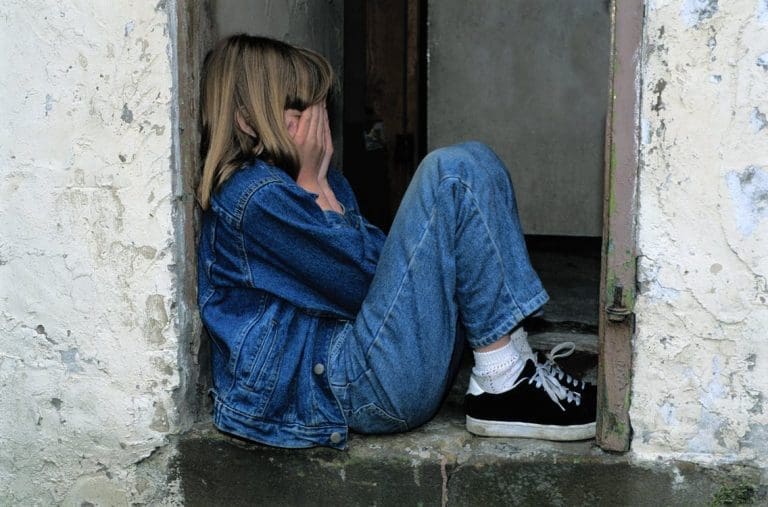 PLAVI TELEFON: Mladi sve više prijavlju nasilje putem interneta, pet puta više nego prije dvije godine