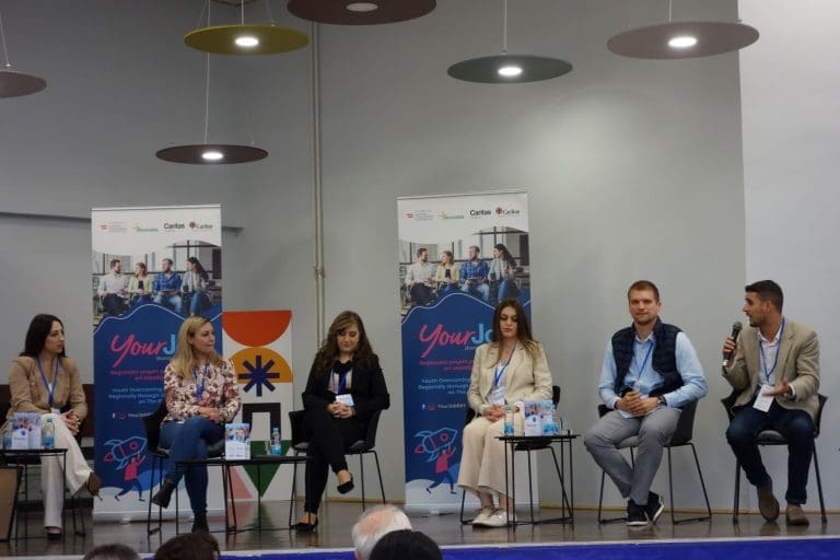 Do kraja godine RS će napustiti 5.600, a FBiH 16.800 mladih ljudi!