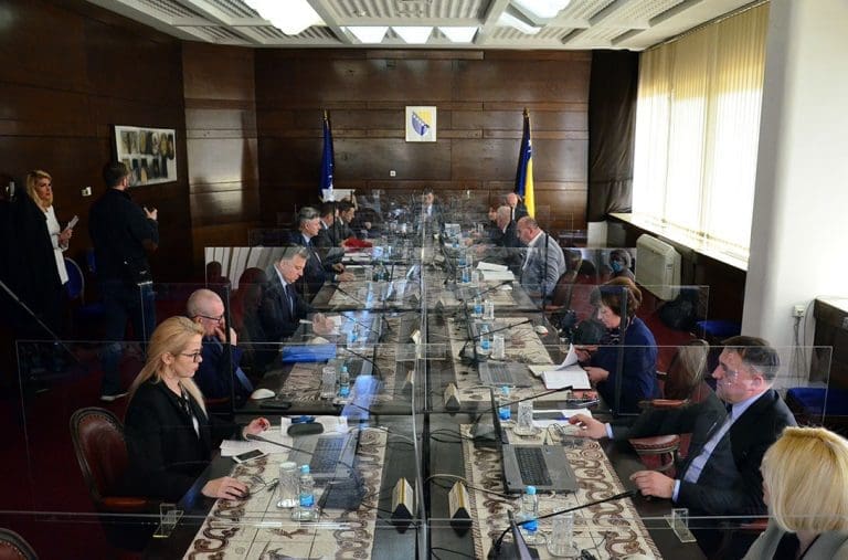 Firme i radnici iz RS ne mogu da rade u FBiH! Federalna Vlada podijelila BiH