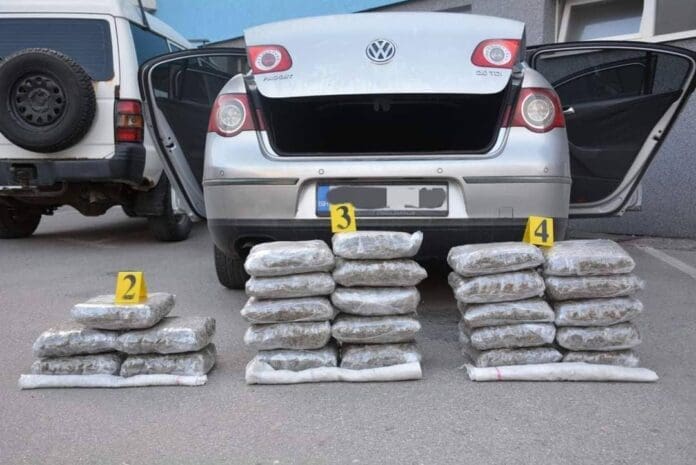 Priveden vojnik Oružanih snaga Bosne i Hercegovine jer je u svom Passatu imao 27 kg marihuane!