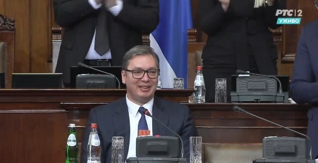 Vučić viče: Narode, njima je poslovnik srce Srbije, a ne Kosovo, izdali ste nas…