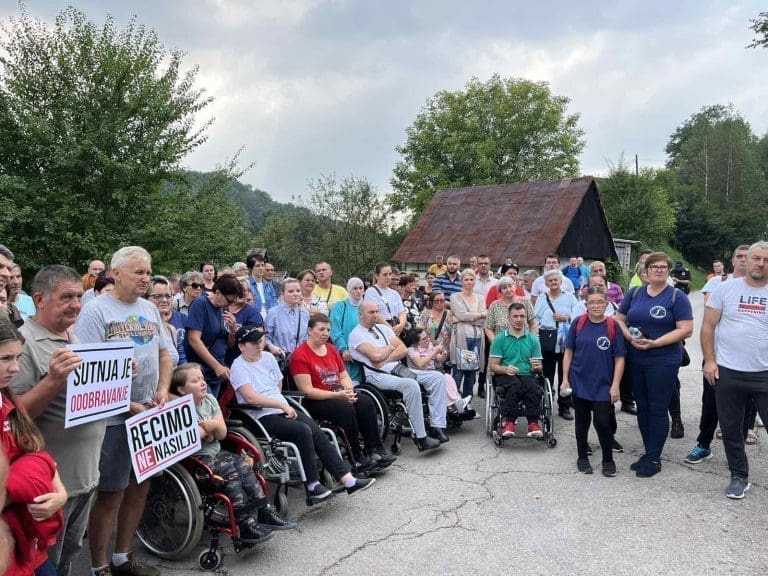 Protesti u Pazariću: Ne želimo da naša djeca završe u logoru