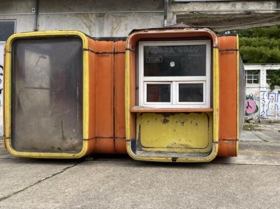 “Crveni kiosk”, dizajnera Saše Mahtiga iz 1967. godine je ikonični simbol jugoslovenskog modernizma
