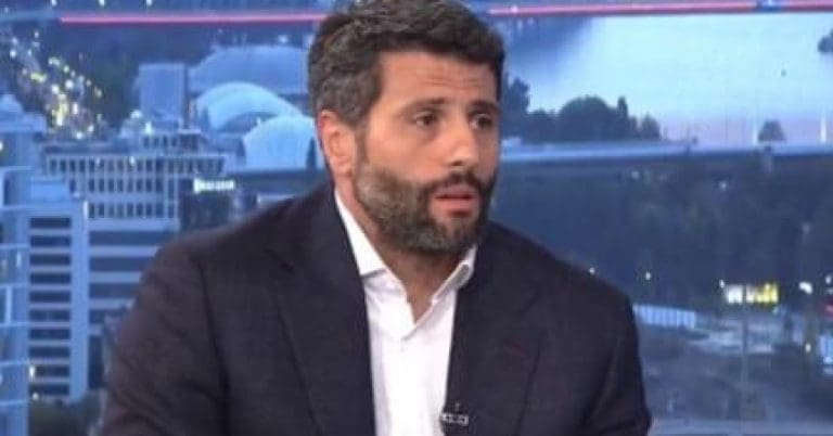 Gradonačelnik Beograda se “odao” u emisiji uživo, njegov izraz lica postao viralan