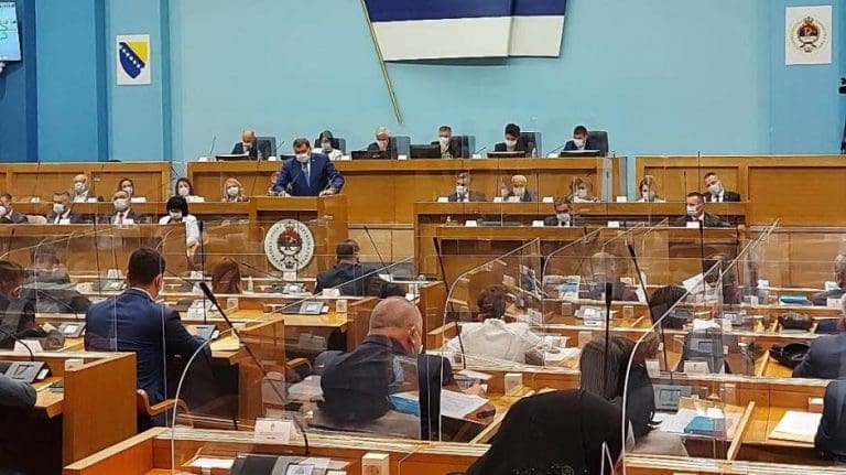 Tri poslanika napustila sjednicu NSRS tokom govora Kalabuhova