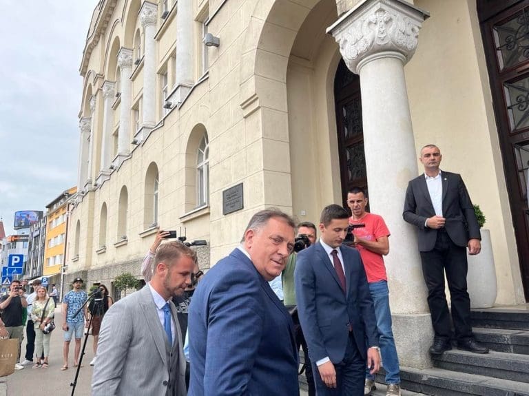 Da li su tajkuni pomirili Dodika i Stanivukovića?