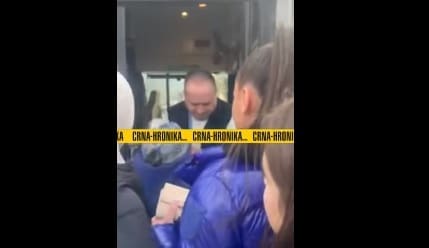 Vozač Centrotransa nasilno izgorao stariju putnicu iz gradskog autobusa u Sarajevu, kompanija ga odmah suspendovala (VIDEO)