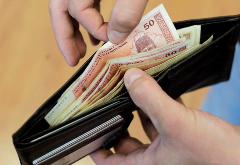 Ako godišnje zaradite 6.000 KM, ostvarujete pravo na 3,8 mjeseci penzionog staža!