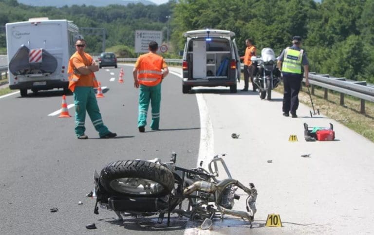 Talijani pali s motora na autocesti A1. Kamiondžija izveo neviđeno hrabar potez i spasio ih od smrti