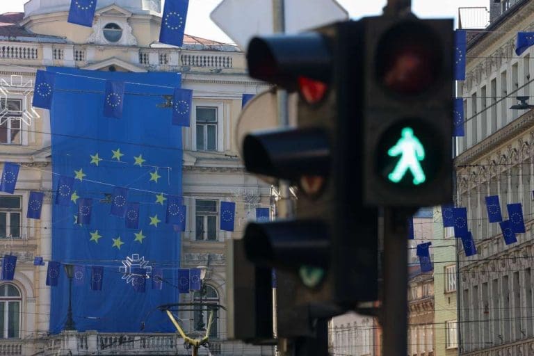 U iščekivanju ‘zelenog svjetla’ iz Brisela Sarajevo ukrašeno zastavama EU